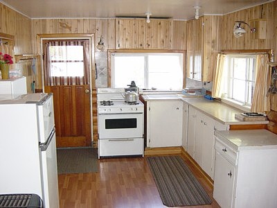 Cottage Kitchen Images on Northern Ontario Cottage Rentals  Fishing Lodge  Boat To Cottages